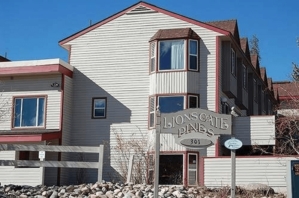 Lion's Gate Pines Lodge
