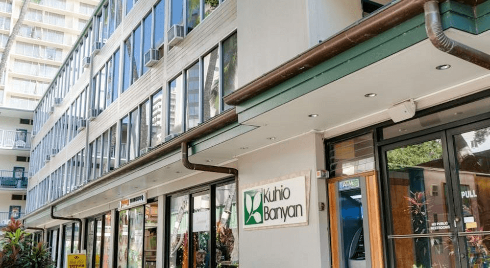 Kuhio Banyan Club